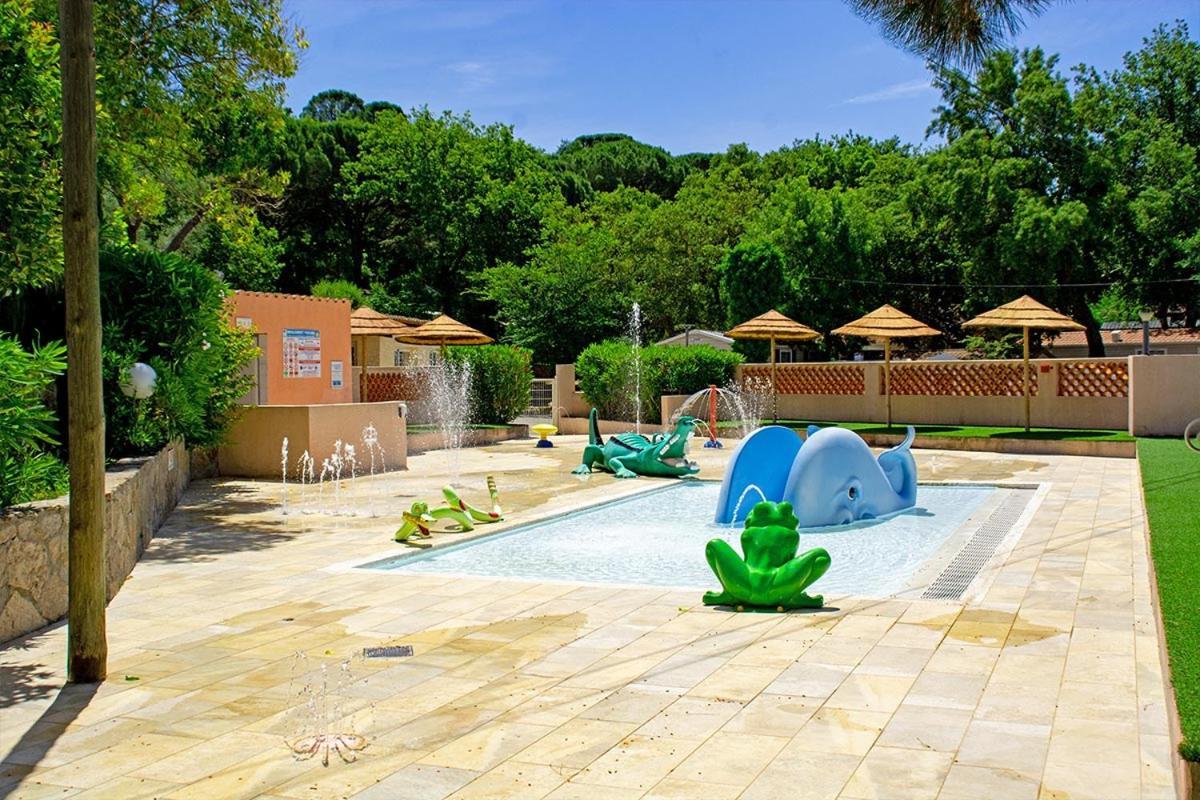 Bungalow Luxe 3 Chambres Surplombant Le Golf De St Tropez Gassin Luaran gambar